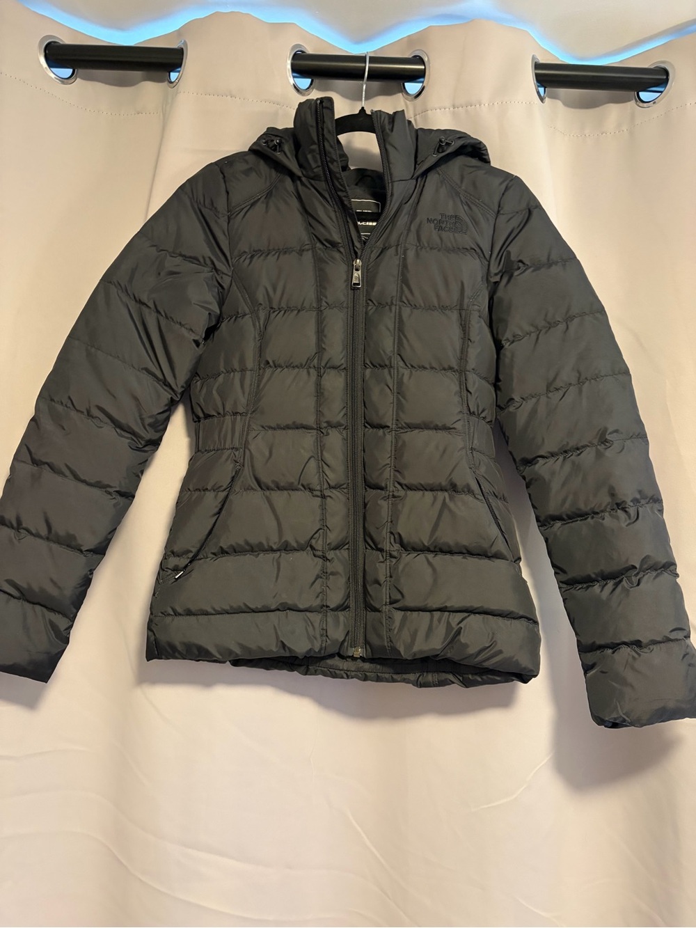 The North Face Women's Black Hooded Puffer Jacket